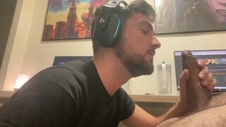 he suck my big dick after gaming