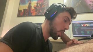 he suck my big dick after gaming