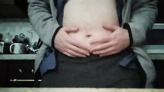 Fatman touch his tiny cock in the kitchen - 1 image