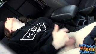 Straight thug Sean Johansen masturbates outdoor and cums - 15 image