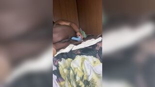 Fucking my bussy until I cream