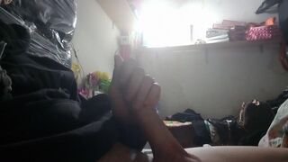 Latino Papi is shown before a camera for porn hub and is sexy about to throw semen pov oh