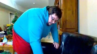 Balls Went from Extremely Itchy Filled up n Busting Large Sperm Load onto Leather Chair