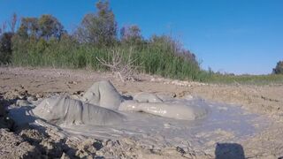 Thickest mud ever! Extreme mud bath - 10 image