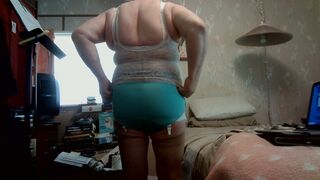 WIENER GIRL - two girdle wiener play and cum