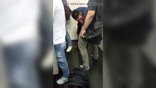 Banheiro WC putaria e mamada 7 - 8 image