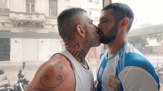 BRAZILIAN XL I FOUND A DELICIOUS DADDY IN THE POOL OF MY BUILDING AND HE LEFT HIS CUM IN MY HOLE