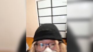 Asian sissy CD rubs inexperienceder sis's dirty panty on cock