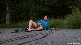 Leandro Bellmer gets caught peeing in public and jerks off like a pro
