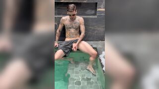 Watch Euerickdiaz's skinny body struggle to take on Diaz's massive dick