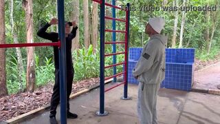 Maloka & Euerickdiaz get wild in public park with personal trainer