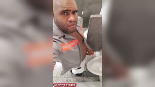 TheBlack HunterR masturbates in the bathroom and gets a big surprise!