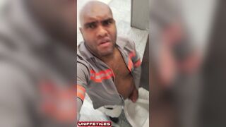 TheBlack HunterR masturbates in the bathroom and gets a big surprise!