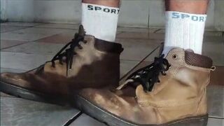 Watch MasterPiss's hairy armpits and white socks get soaked in hot cum in POV