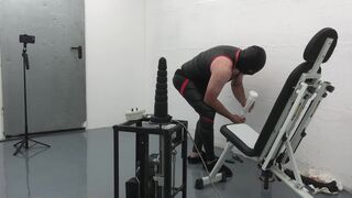 Mrspeedy's kinky solo machine: Huge plug & mask for anal play