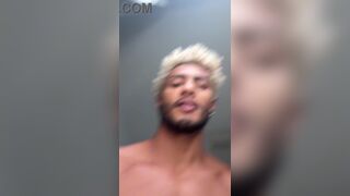 Benjamin Xl rubs his foreskin in a steamy massage in the bathroom