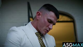 Mr Deep Voice's muscular amateur gives him a steamy outdoor handjob and gets pounded hard - 6 image