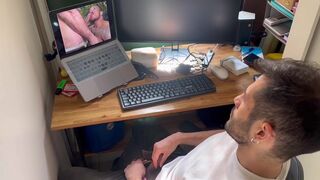 Juanfroe & Lanutriaxxx take on a massive bareback cock in Estava Caliente - Barcelona amateur pornstar! - 1 image