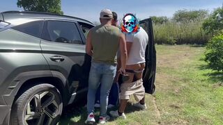 Omar Castell C & Vicente take turns pounding a muscular guy in a cabin - 11 image