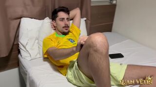 Ian Surfista and Luan Vetin watch Brazil vs. Haiti with their bisexual friend in public - 2 image