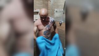 Watch Dadboy18mais tease her body in the shower, flaunting her tattooed body! - 14 image