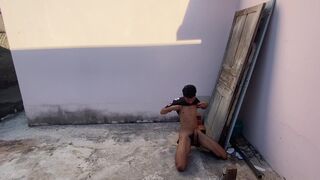 Asafe Santtos strokes her huge black dick while getting bareback with a skinny guy on the street - 4 image