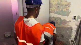 Hot construction workers caught in the act: I didnt know it, but they were caught in the act! - 1 image