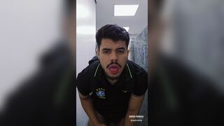 Ferrazonly gets a public feeding & swallows a massive load - 14 image
