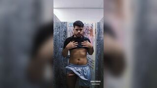 Ferrazonly gets a public feeding & swallows a massive load - 6 image
