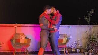Aquele Ton & Bitchmansp bareback in a hot POV anal video with cum all over their asses - 4 image