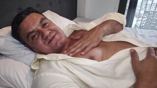 Yuri Gaucho's Brazilian Bear Handjob: POV Cumload Exhibitionist - 1 image
