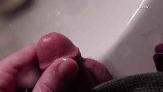 Watch me take a close-up view of my peehole while I pee in slow motion - 4 image