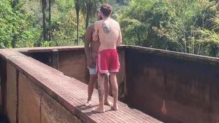Watch Junior Delao & NovinhoVilhegas lose their minds on the rooftop - 12 image