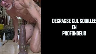 Watch how Stephane Melanie gets her mature ass drilled by a huge dildo - 2 image