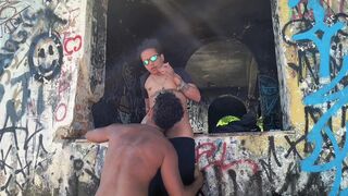 Moradores Trepampa & Igreja Abandondada abandon Junior Delao's tight Brazilian ass in public - 2 image