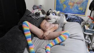 Wolfy has fun with her vibrator till she cums. - 13 image