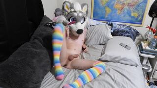 Wolfy has fun with her vibrator till she cums. - 6 image