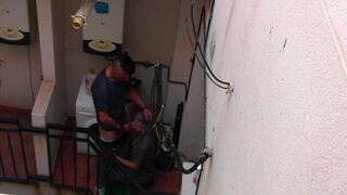 BIG BAREWAY FUCKED WHILE USING LAUNDRY !!
