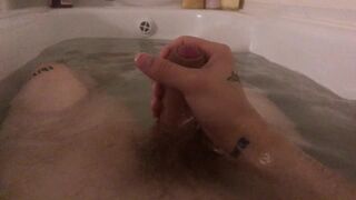 A inexperienced guy decided to play with his dick taking a bath