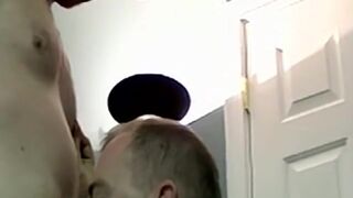 Massive dick amateur pounding Joes tight ass - 6 image