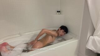 Twink yaoi boy Emrys jerking off in bathtub - 4 image