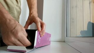 Unboxing and testing a new huge horse toy - 2 image