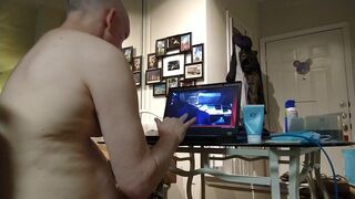 20220707 I am enjoying my under my desk that I just made!