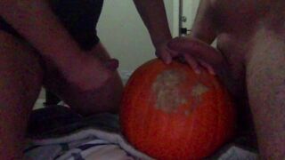 Two Str8 Bros Fuck a Pumpkin