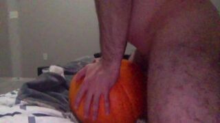 Two Str8 Bros Fuck a Pumpkin