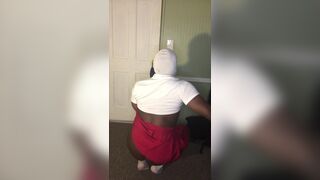 Twerkus: Twerking In A Red Skirt