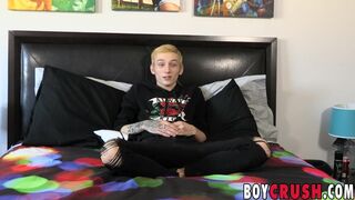 Adorable twink Justin Stone makes cock cum in solo interview - 2 image