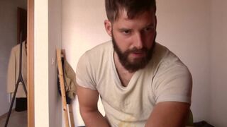 Hot straight bearded guy wank his cock and shows muscles - 5 image