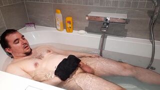 Gay chubby cums solo in bath - 3 image