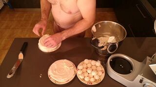 Cicci77 after having collected 50 grams of cum, prepares a sperm meringue cake! - 10 image
